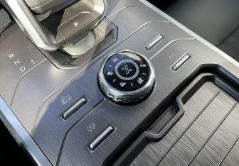 Подержанный автомобиль Jetour T2 2024 года (19 фото)