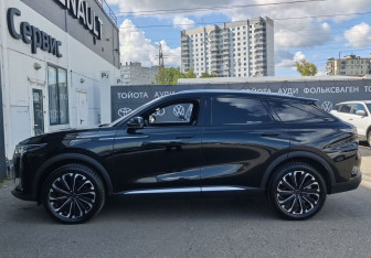 Подержанный автомобиль Exeed RX 2023 года (8 фото)