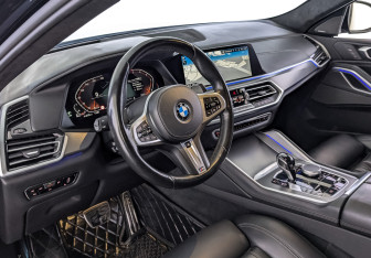 Подержанный автомобиль BMW X6 2020 года (15 фото)