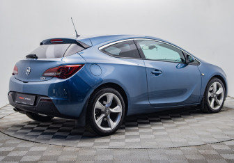 Подержанный автомобиль Opel Astra Hatchback 2013 года (5 фото)