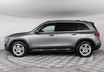 Подержанный автомобиль Mercedes-Benz GLB 2020 года (8 фото)
