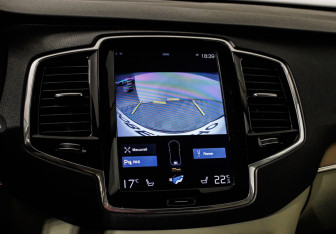 Подержанный автомобиль Volvo XC90 2017 года (23 фото)