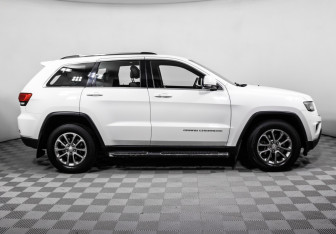 Подержанный автомобиль Jeep Grand Cherokee 2013 года (4 фото)