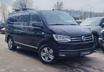 Подержанный автомобиль Volkswagen Multivan 2019 года (3 фото)