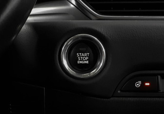 Подержанный автомобиль Mazda CX-5 2020 года (17 фото)