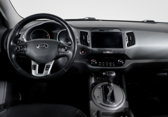Подержанный автомобиль Kia Sportage 2015 года (12 фото)