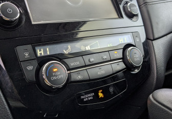 Подержанный автомобиль Nissan X-Trail 2018 года (16 фото)