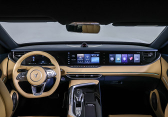 Подержанный автомобиль Voyah Free 2022 года (17 фото)