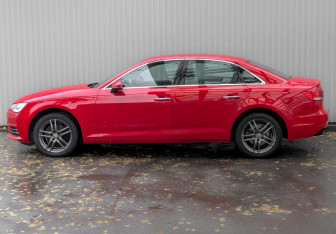 Подержанный автомобиль Audi A4 Sedan 2015 года (8 фото)