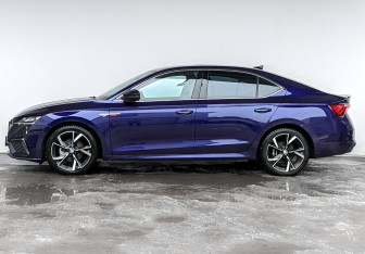 Подержанный автомобиль Skoda Octavia Liftback 2021 года (8 фото)