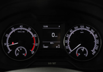 Подержанный автомобиль Skoda Octavia Liftback 2019 года (11 фото)