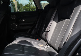Подержанный автомобиль Land Rover Range Rover Evoque 2017 года (9 фото)