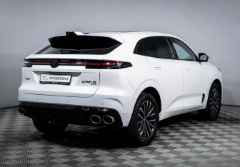 Подержанный автомобиль Changan UNI-K 2023 года (5 фото)