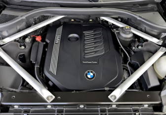 Подержанный автомобиль BMW X7 2020 года (9 фото)