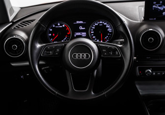Подержанный автомобиль Audi A3 Sedan 2019 года (14 фото)