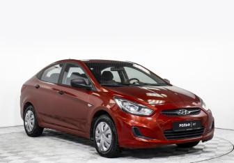 Подержанный автомобиль Hyundai Solaris Sedan 2011 года (3 фото)
