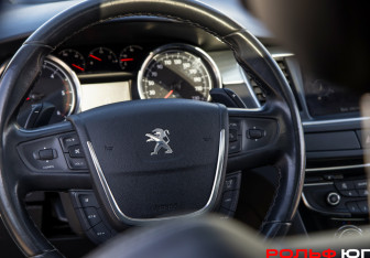 Подержанный автомобиль Peugeot 508 Sedan 2012 года (13 фото)