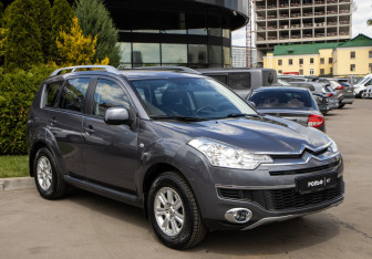 Подержанный автомобиль Citroen C-Crosser 2011 года (2 фото)