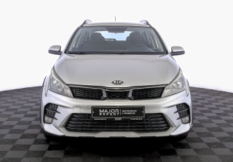 Подержанный автомобиль Kia Rio Hatchback 2021 года (2 фото)