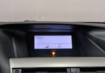 Подержанный автомобиль Lexus RX 2011 года (17 фото)