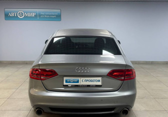 Подержанный автомобиль Audi A4 Sedan 2008 года (6 фото)