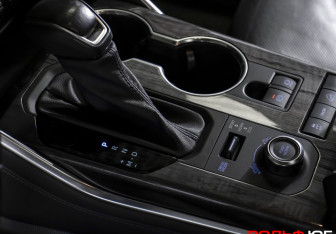 Подержанный автомобиль Toyota Highlander 2021 года (17 фото)