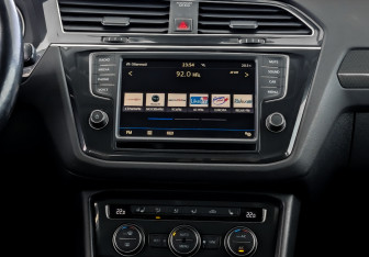 Подержанный автомобиль Volkswagen Tiguan 2017 года (15 фото)