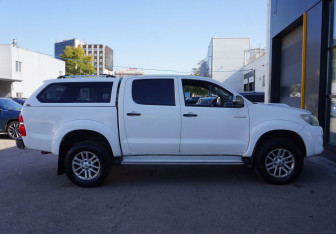 Подержанный автомобиль Toyota Hilux 2013 года (4 фото)