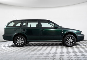 Подержанный автомобиль Skoda Octavia Wagon 2003 года (4 фото)