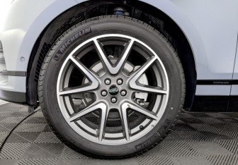 Новый Land Rover Range Rover Velar 2025 (7 фото)