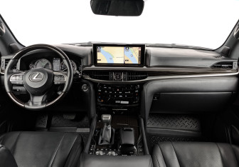 Подержанный автомобиль Lexus LX 2017 года (14 фото)