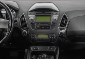 Подержанный автомобиль Hyundai ix35 2013 года (14 фото)