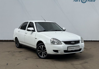 Подержанный автомобиль LADA (ВАЗ) Priora Sedan 2014 года (3 фото)
