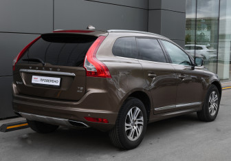 Подержанный автомобиль Volvo XC60 2015 года (5 фото)