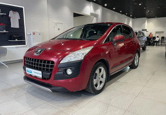 Подержанный автомобиль Peugeot 3008 2011 года (1 фото)