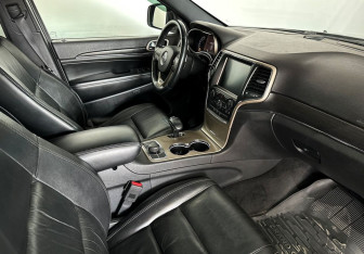 Подержанный автомобиль Jeep Grand Cherokee 2013 года (10 фото)