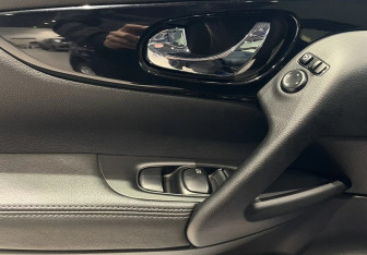 Подержанный автомобиль Nissan Qashqai 2014 года (19 фото)