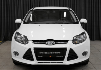 Подержанный автомобиль Ford Focus Hatchback 2012 года (2 фото)