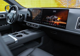 Подержанный автомобиль LiXiang L7 2024 года (7 фото)