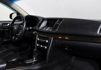 Подержанный автомобиль Nissan Teana 2013 года (9 фото)