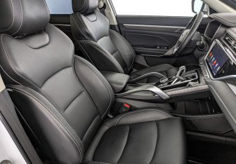 Подержанный автомобиль Belgee X70 2024 года (24 фото)