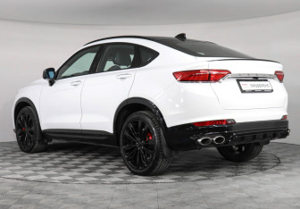 Подержанный автомобиль Geely Tugella 2023 года (7 фото)