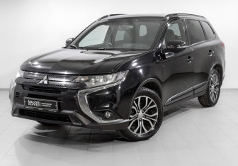 Подержанный автомобиль Mitsubishi Outlander 2021 года (1 фото)