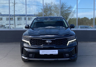 Подержанный автомобиль Kia Sorento 2021 года (2 фото)