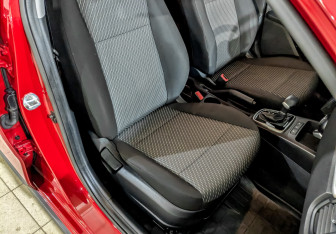 Подержанный автомобиль Kia Rio Hatchback 2020 года (23 фото)