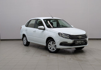 Подержанный автомобиль LADA (ВАЗ) Granta Sedan 2023 года (20 фото)