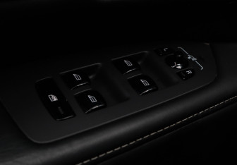 Подержанный автомобиль Volvo V90 Cross Country 2018 года (19 фото)