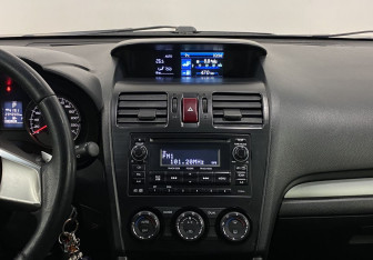 Подержанный автомобиль Subaru Forester Suv 2014 года (12 фото)