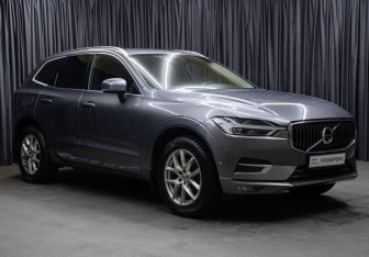 Подержанный автомобиль Volvo XC60 2019 года (3 фото)