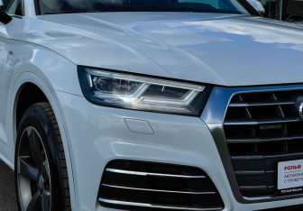 Подержанный автомобиль Audi Q5 2019 года (19 фото)